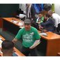 Homem vestindo uma camiseta do grupo terrorista Hamas na Câmara dos Deputados - Imagem: Reprodução | TV Câmara