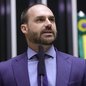 Eduardo Bolsonaro participa da première de Dark Horse em Las Vegas e afirma que o filme será um “pesadelo para a esquerda” e terá alcance internacional. - Imagem: Reprodução / Camâra dos Deputados