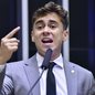 Nikolas Ferreira discursou na CCJ da Câmara e associou o debate sobre maioridade penal às críticas envolvendo sua ligação indireta com Daniel Vorcaro. - Imagem: Zeca Ribeiro / Câmara dos Deputados